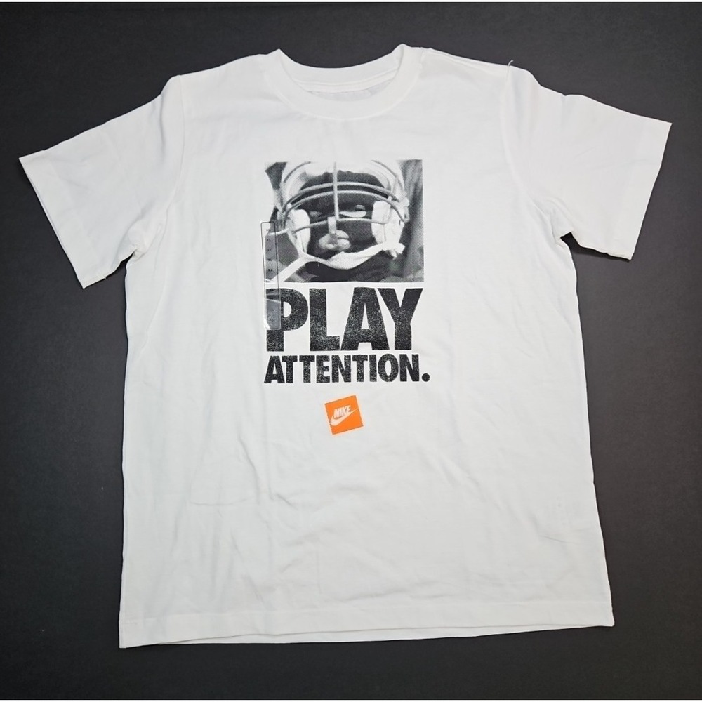 Nike Kids White Play‎ Attention Graphic Print Short Sleeve T Shirt Size XL NWOT